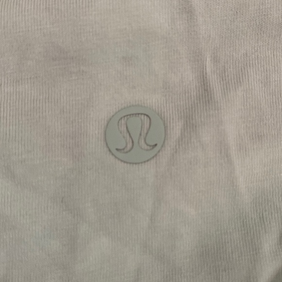 ❤️ Lululemon Cates Tee Size 4 Delicate Mint NWT - Picture 6 of 6